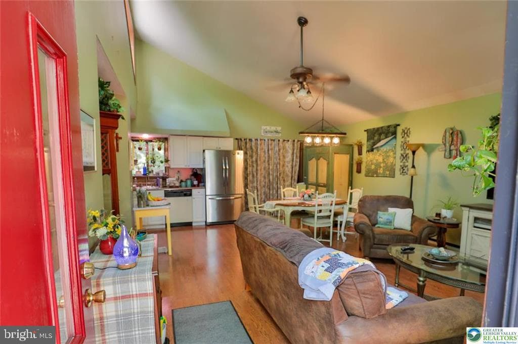 2114 Lansdale Drive photo 6