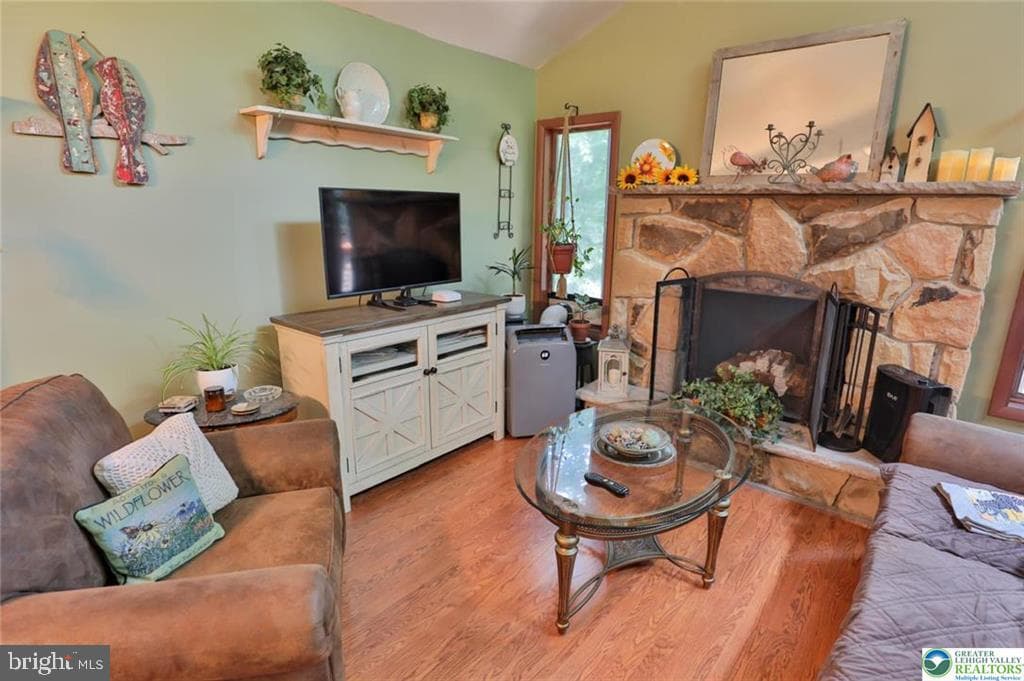 2114 Lansdale Drive photo 7