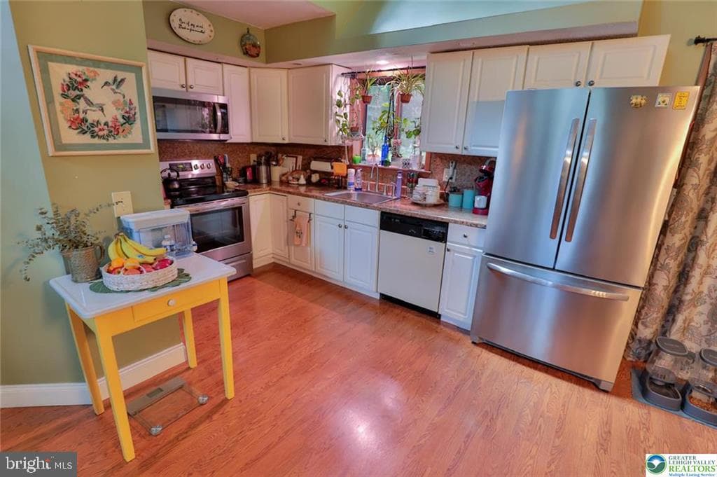 2114 Lansdale Drive photo 9