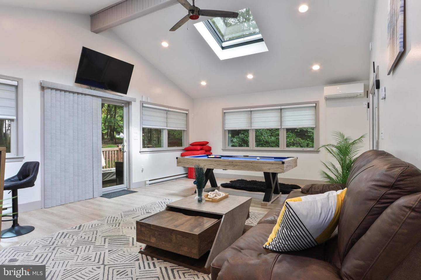 271 N Shore Drive photo 10