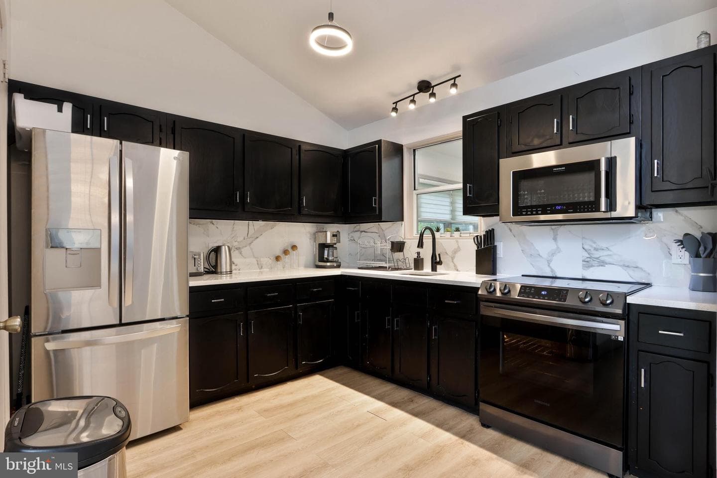 271 N Shore Drive photo 13