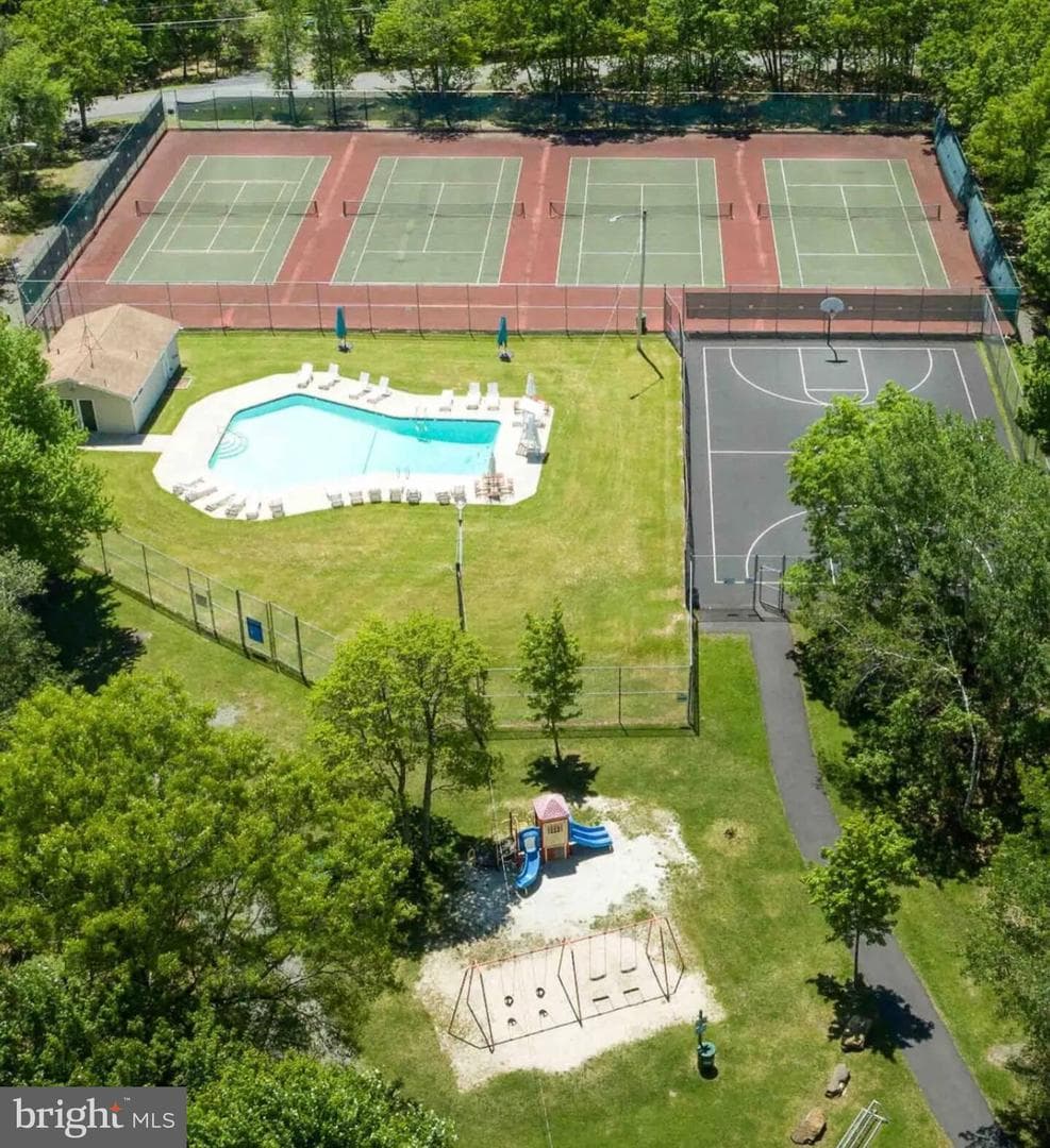 271 N Shore Drive photo 53