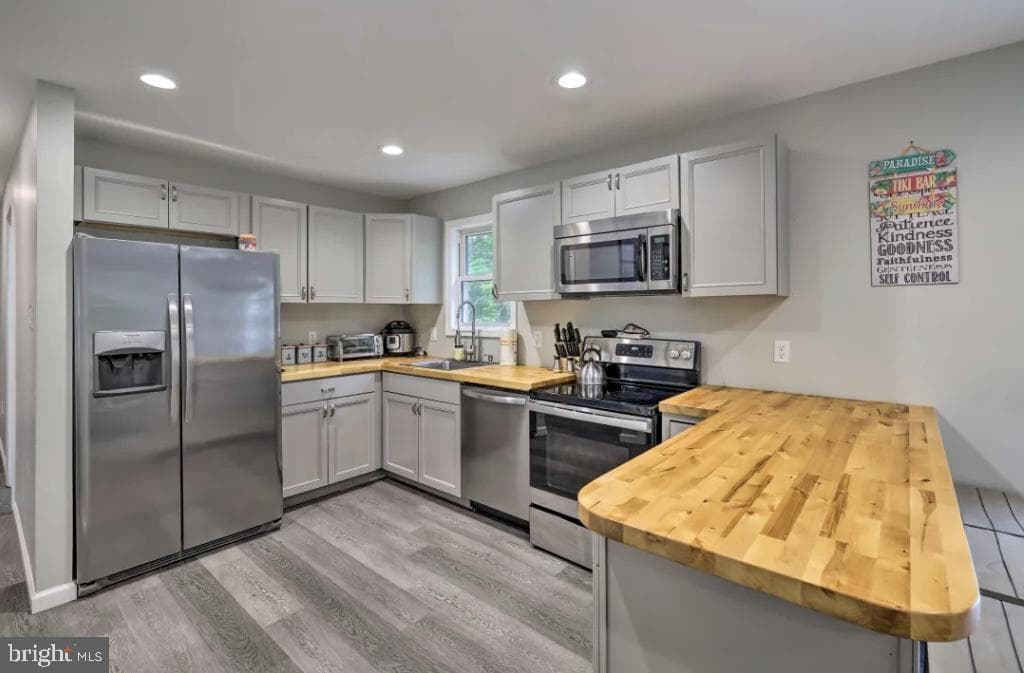 327 Country Place Dr photo 8