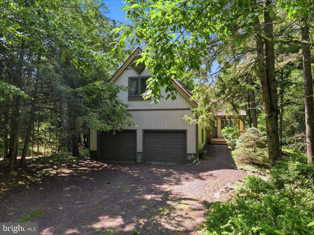 2208 Hillcrest Drive photo 54