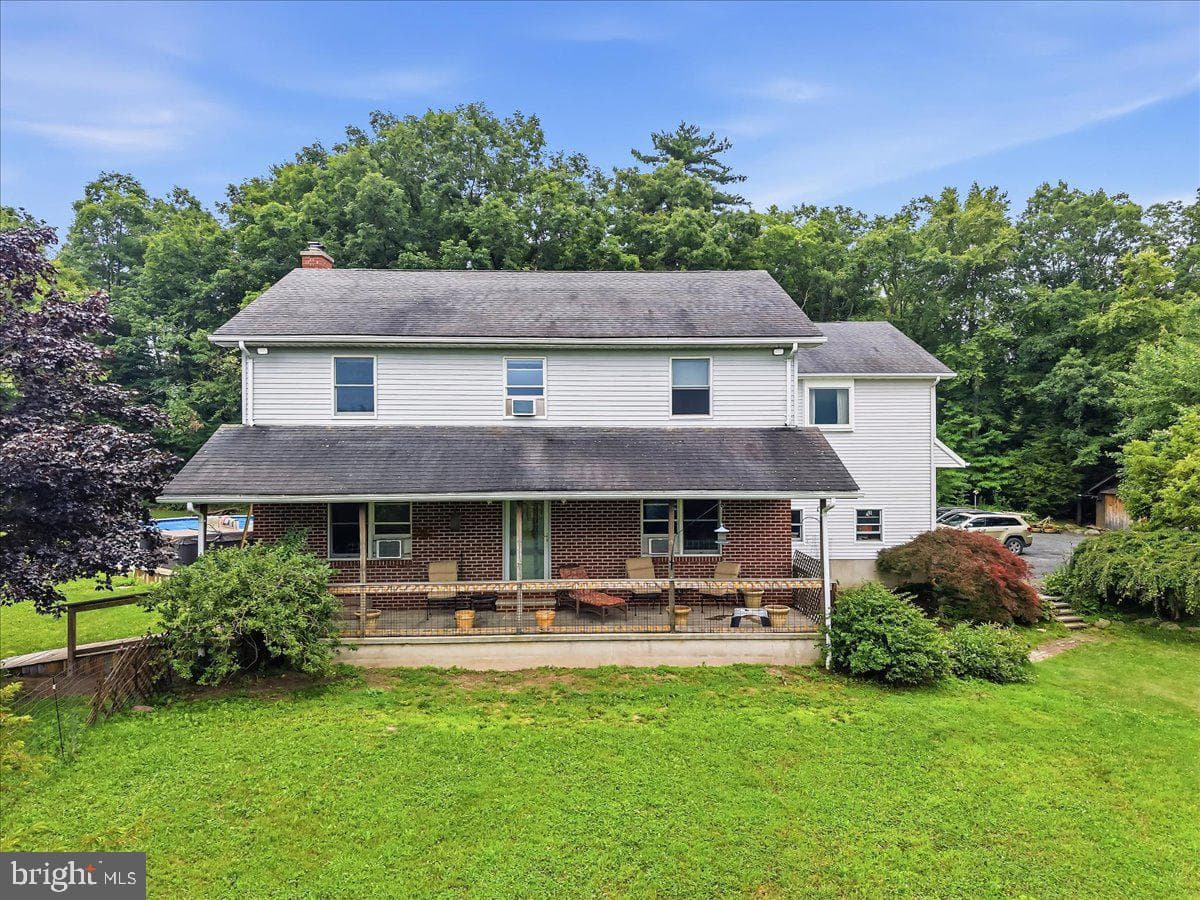 163 Mulberry Lane photo 1