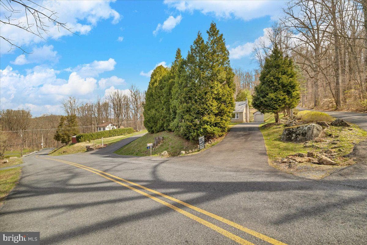 290 Bougher Hill Road photo 5