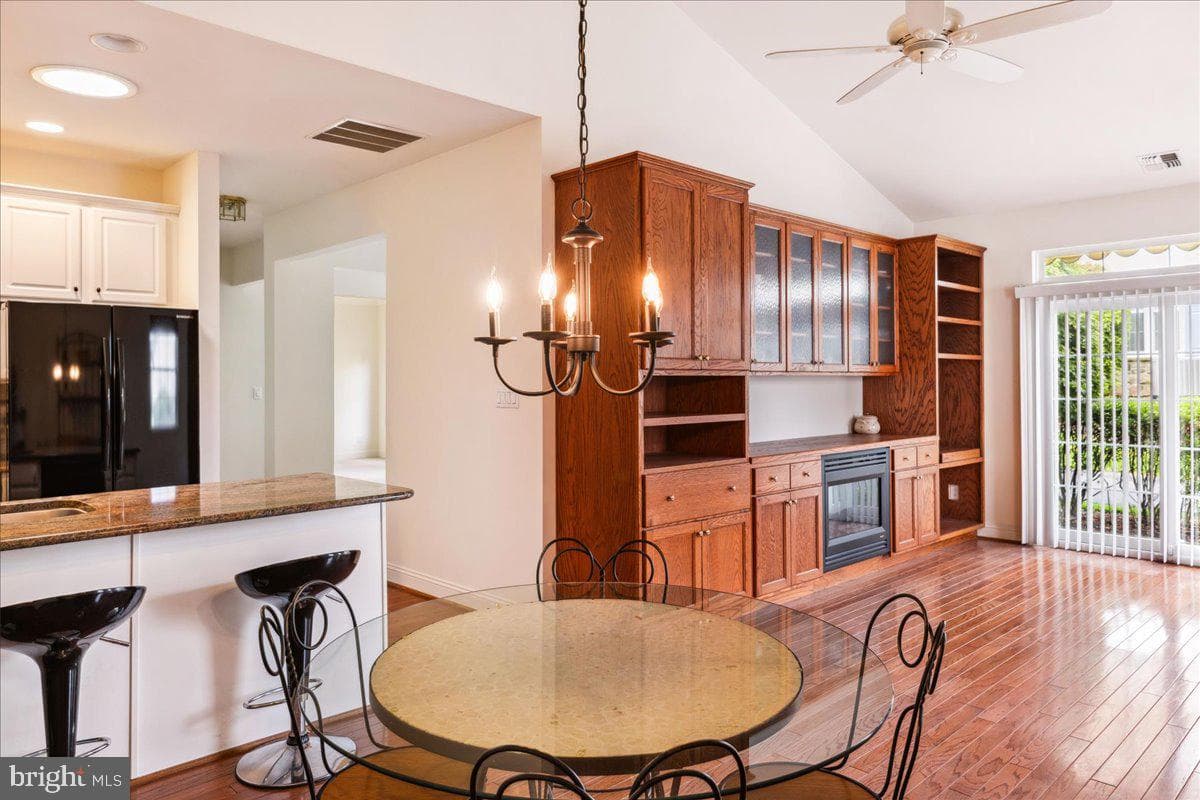 1818 Felicity Lane photo 12