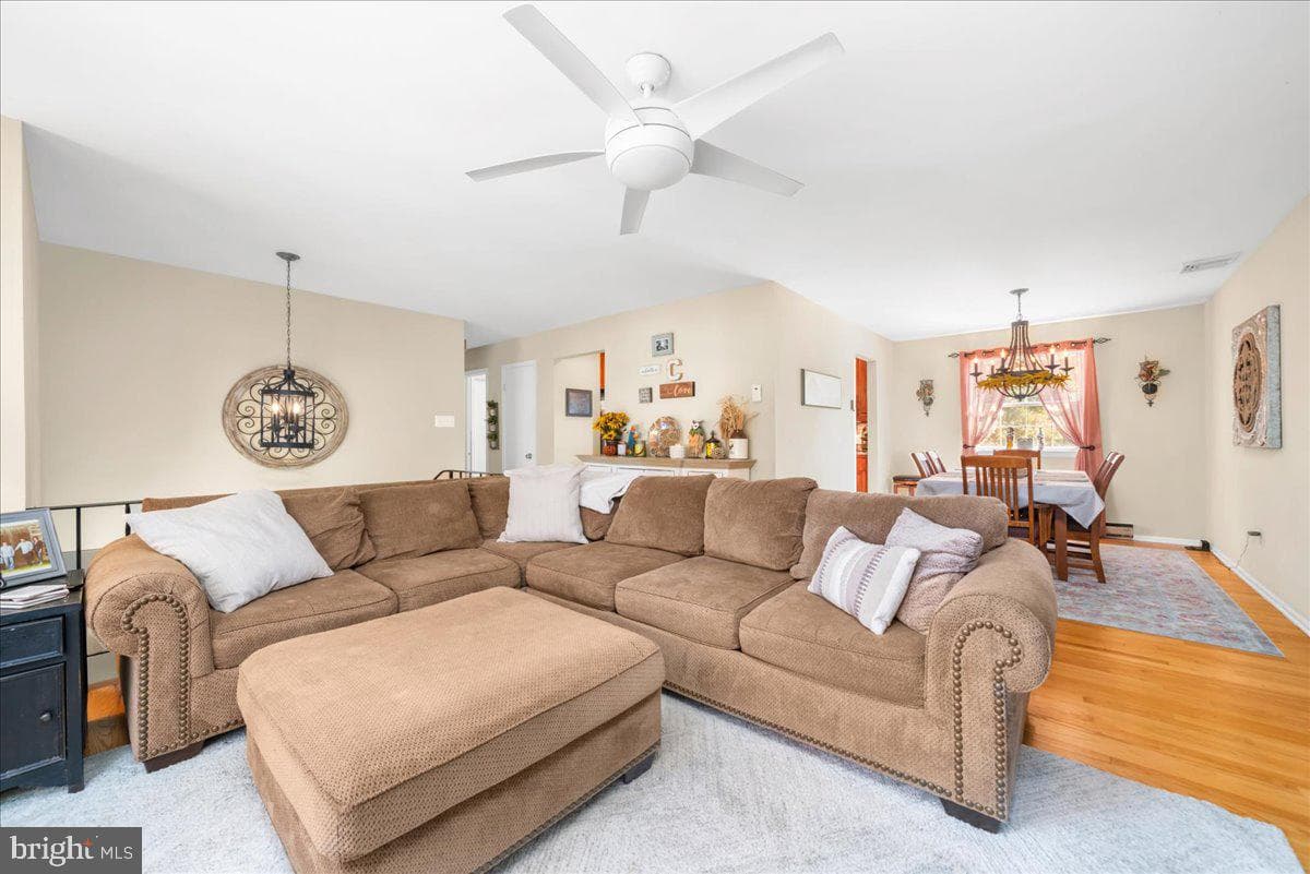 428 Johnston Drive photo 4