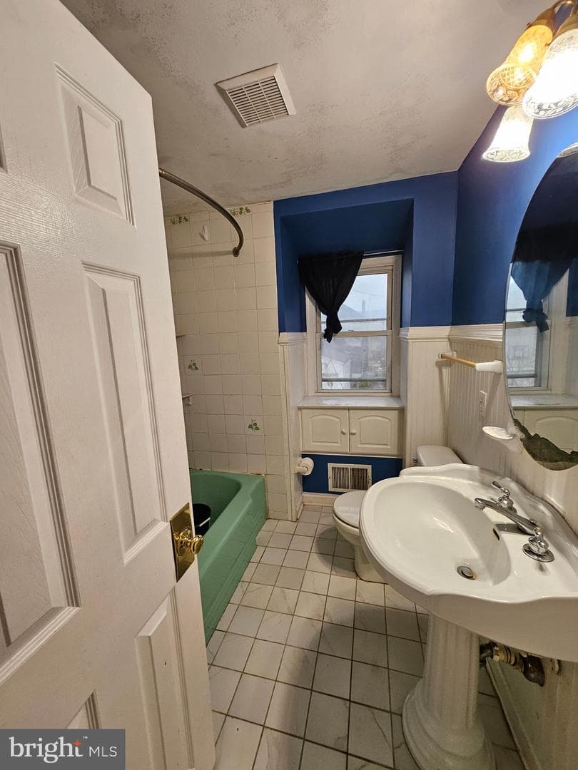 744 Pembroke Road photo 12