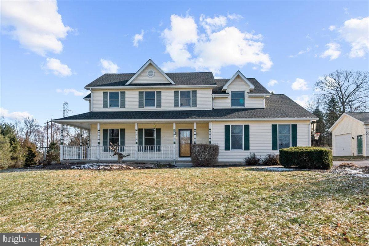 840 Blue Mountain Drive photo 3