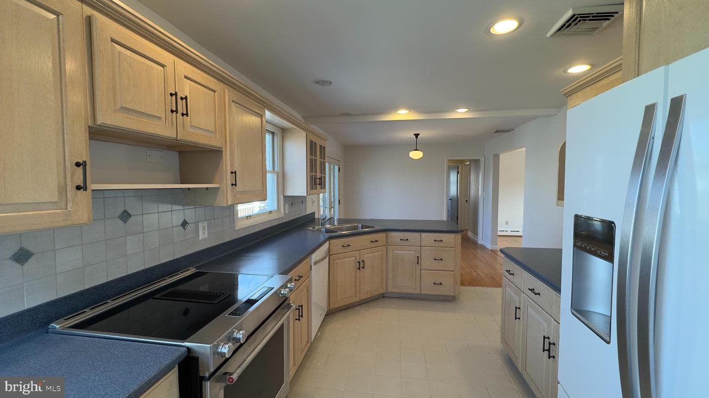 359 W Milton Street photo 15