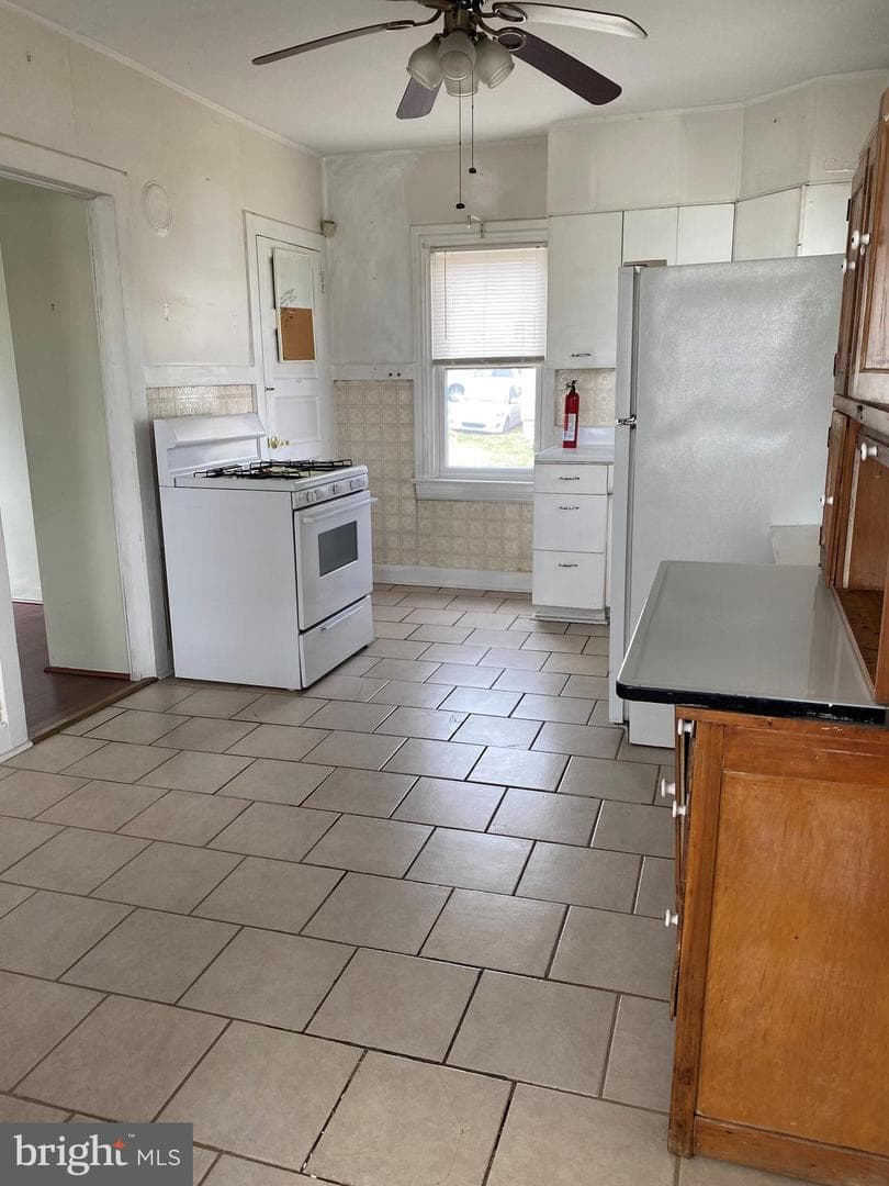 532 Heckman Avenue photo 13