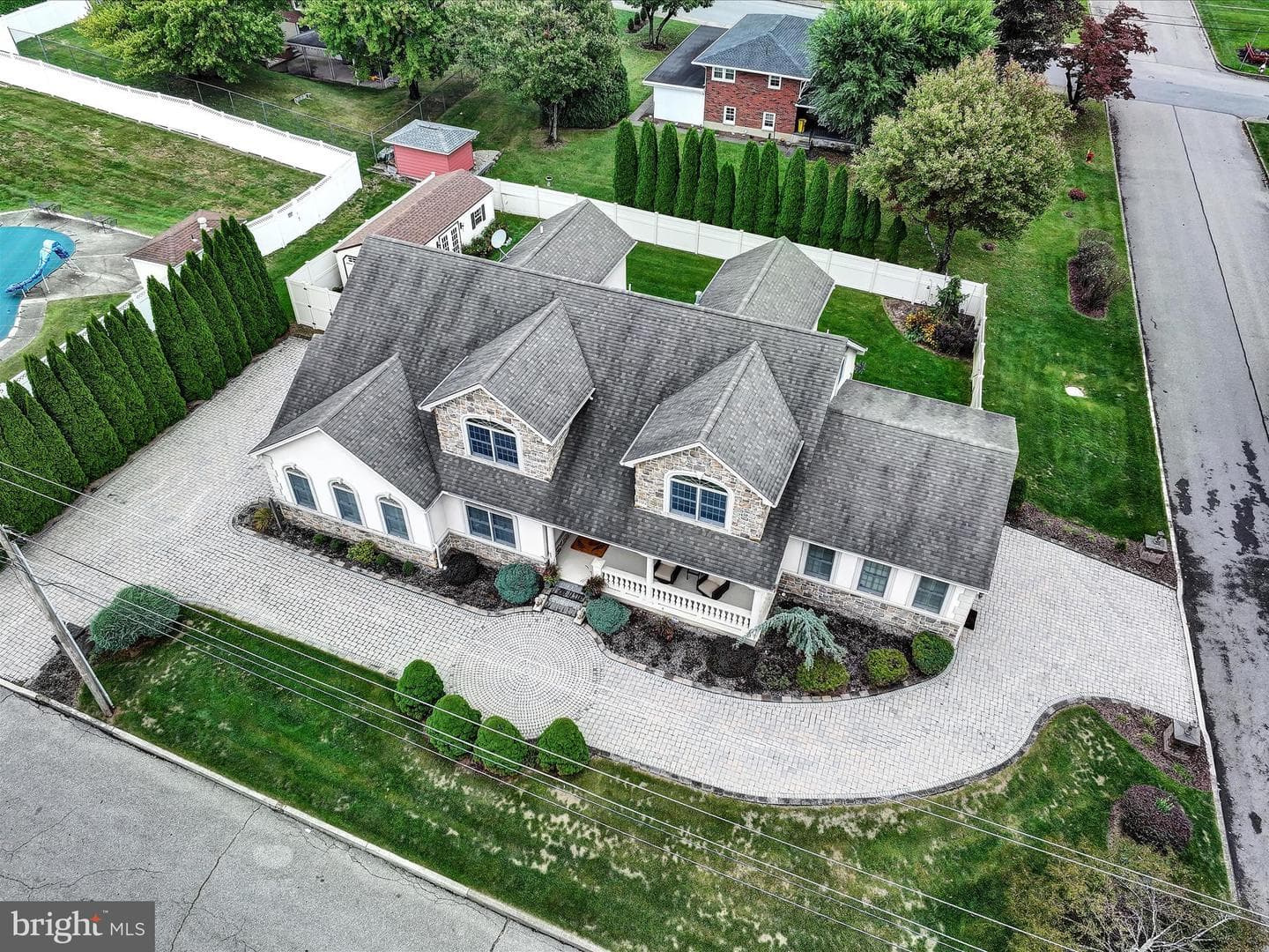 187 Eisenhart Boulevard photo 34