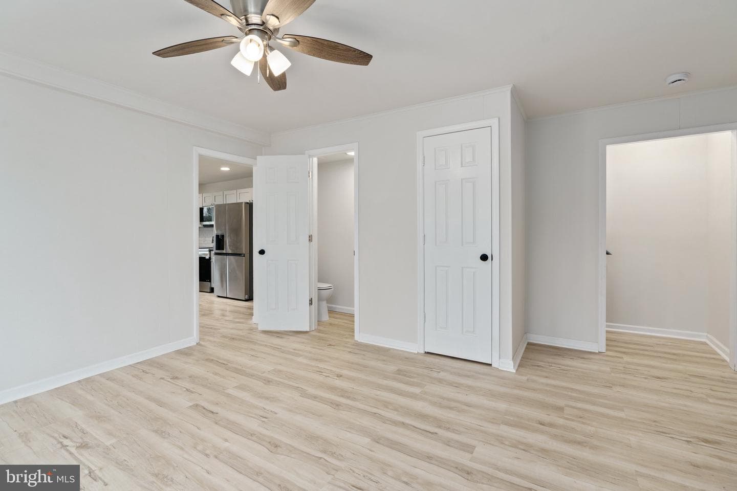 303 Green Street photo 18