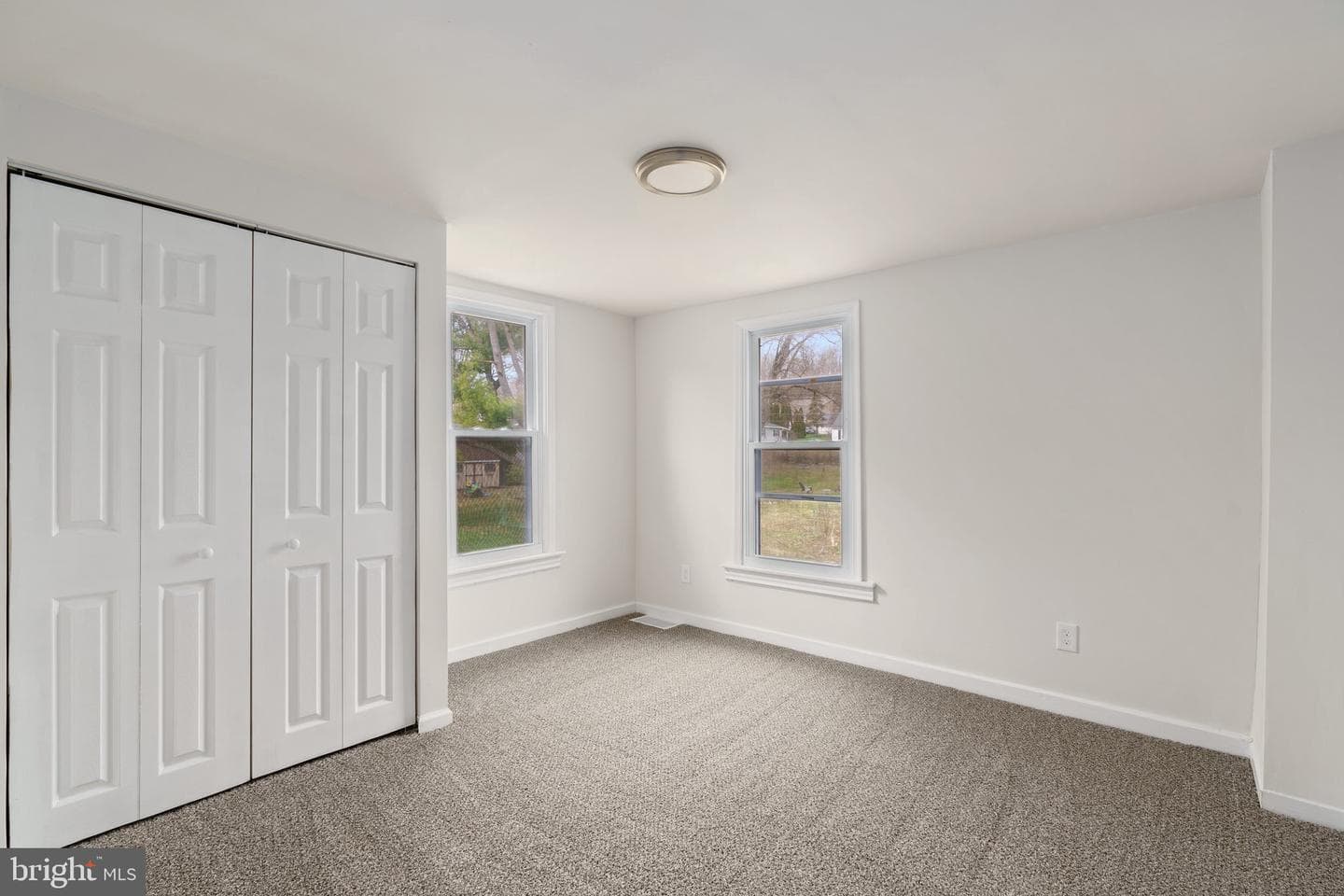 303 Green Street photo 28
