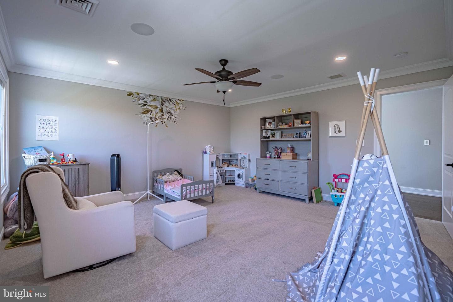 232 Cobblestone Lane photo 35