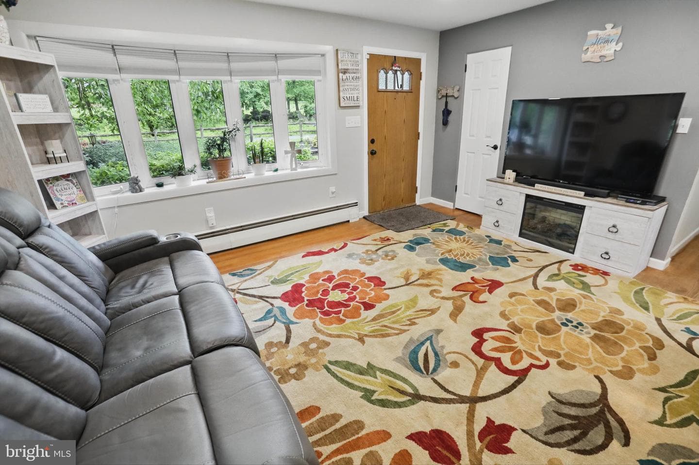 2542 Apple Street photo 19