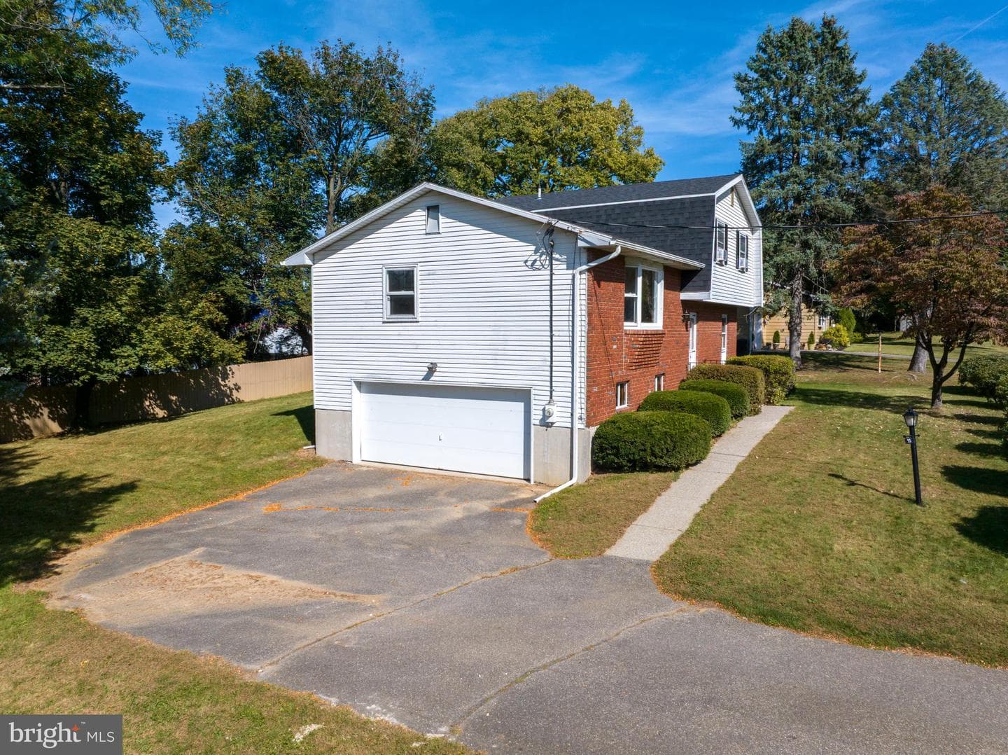 95 Jeffrey Street photo 26