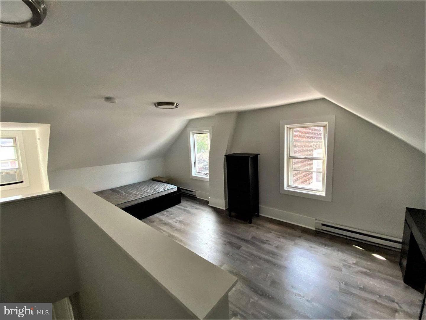 515 Thomas Street photo 27
