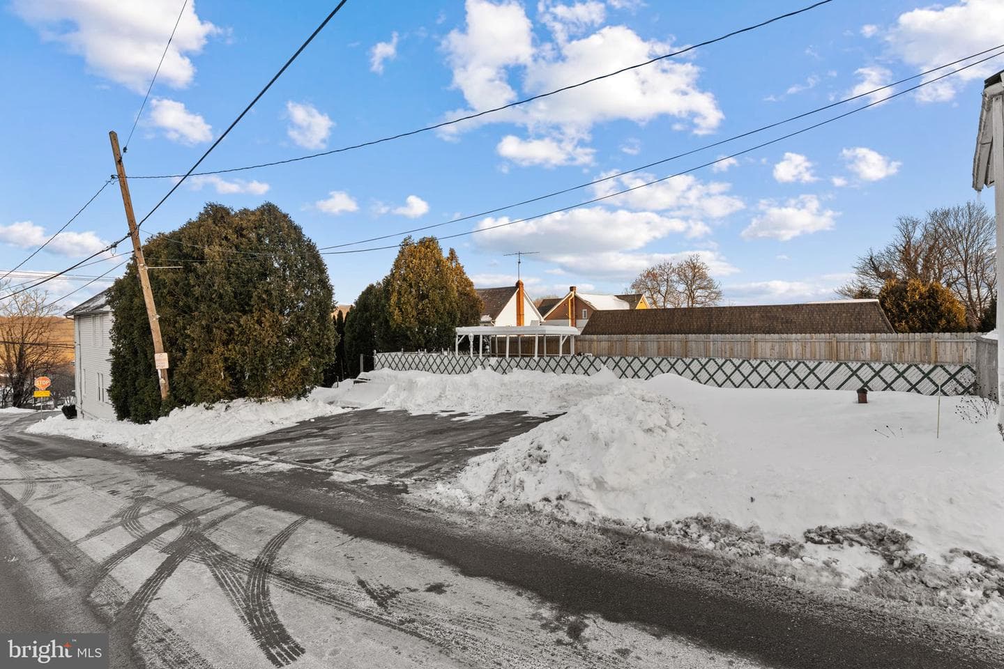 320 Garibaldi Avenue photo 28
