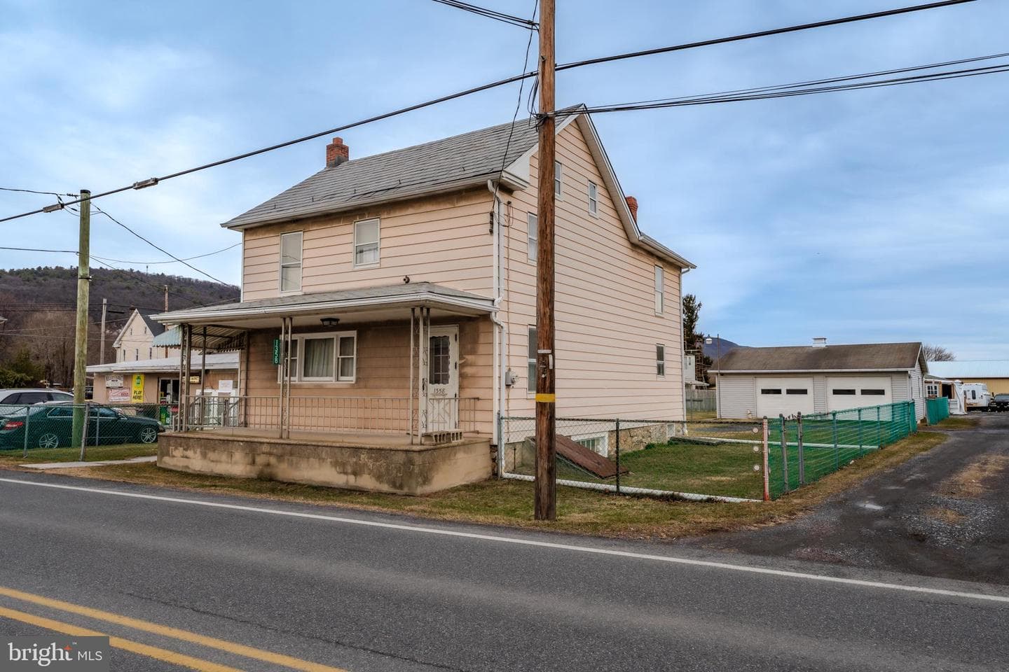 1358 Blue Mountain Drive photo 4