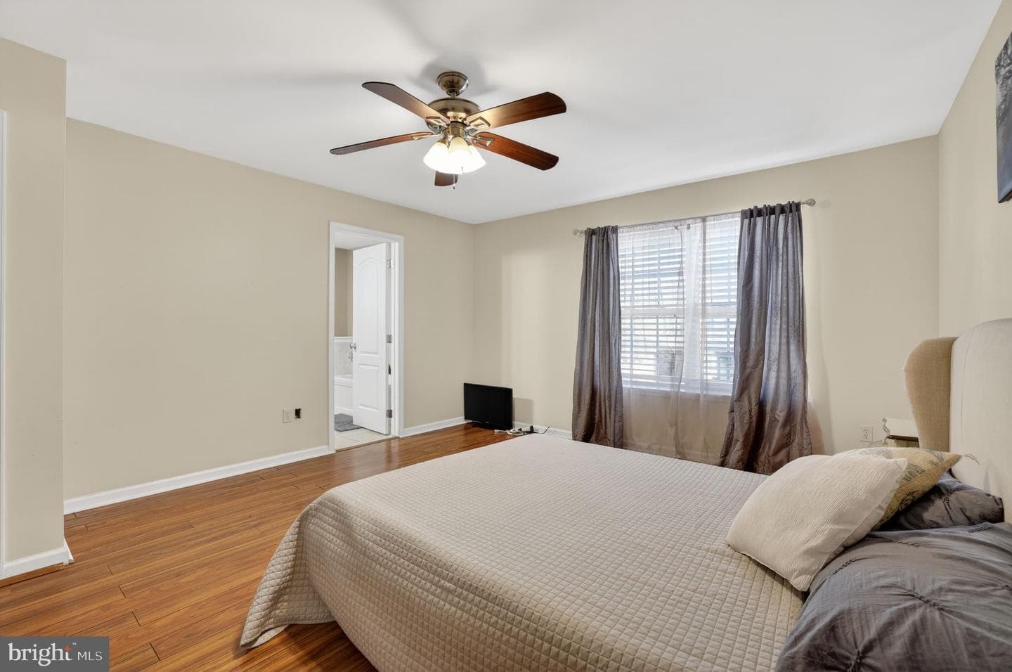 2270 Jeannette Lane photo 21