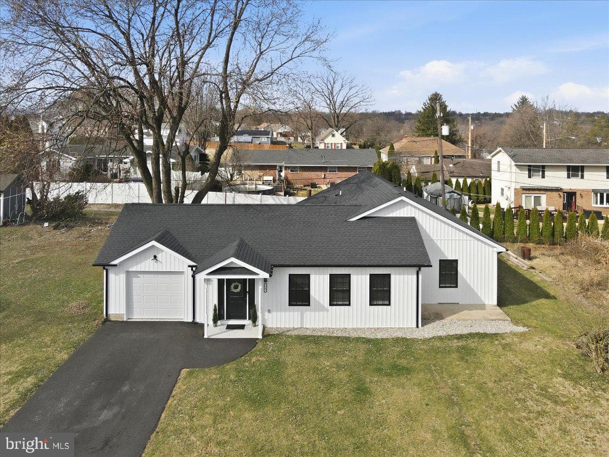 1647 4th Street photo 54