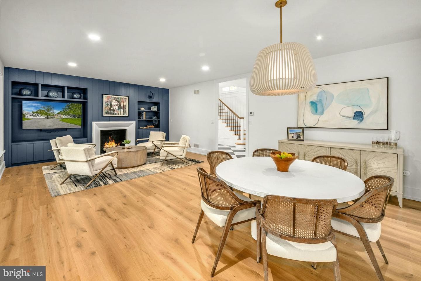 1803 Apple Tree Ln E photo 16