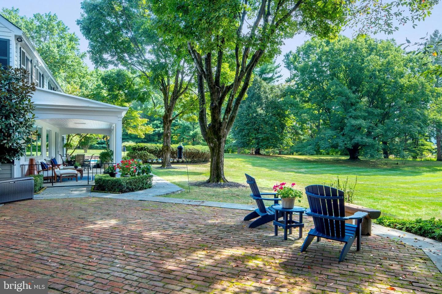 1803 Apple Tree Ln E photo 7