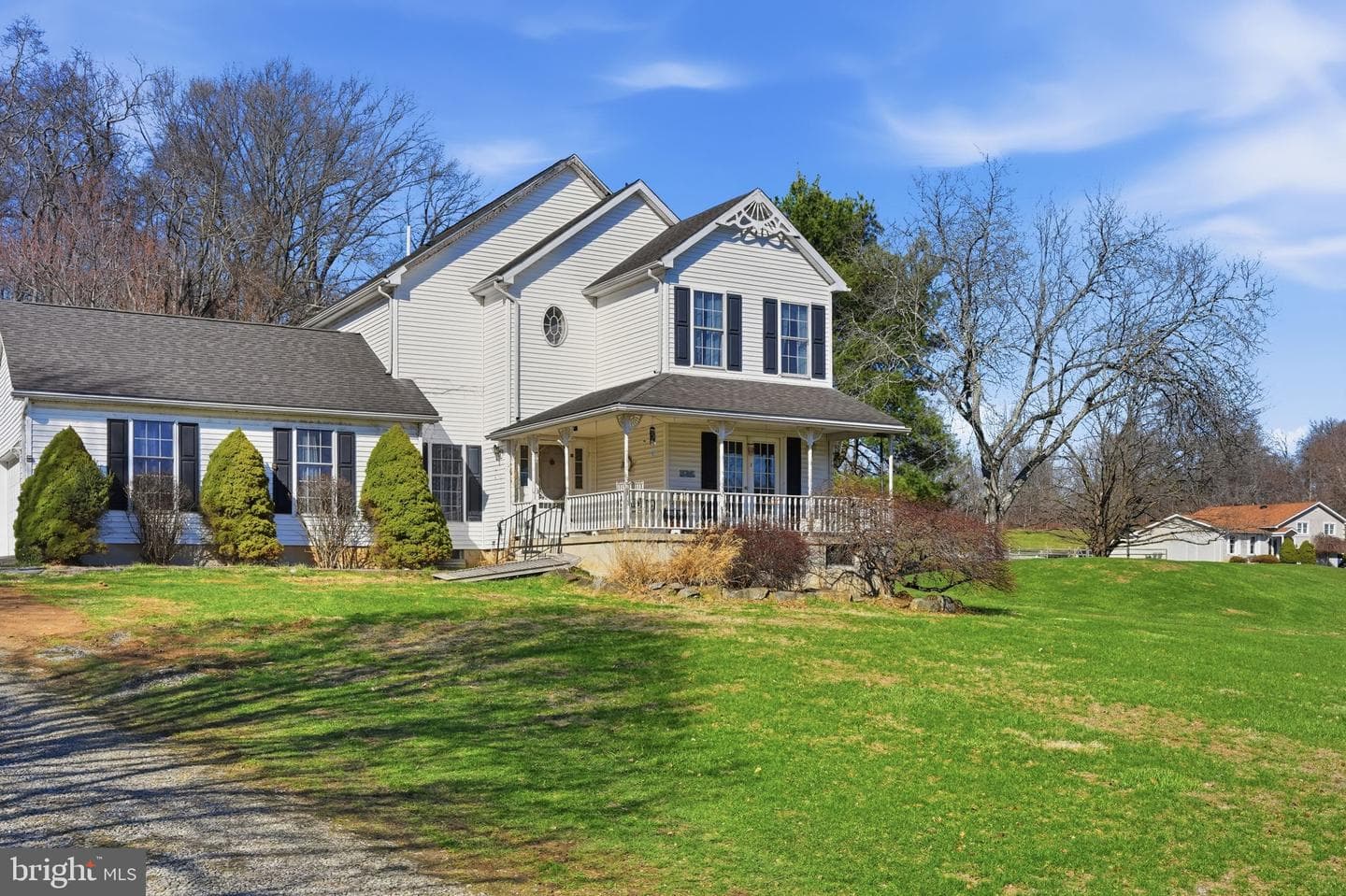 2531 Apple Street photo 2
