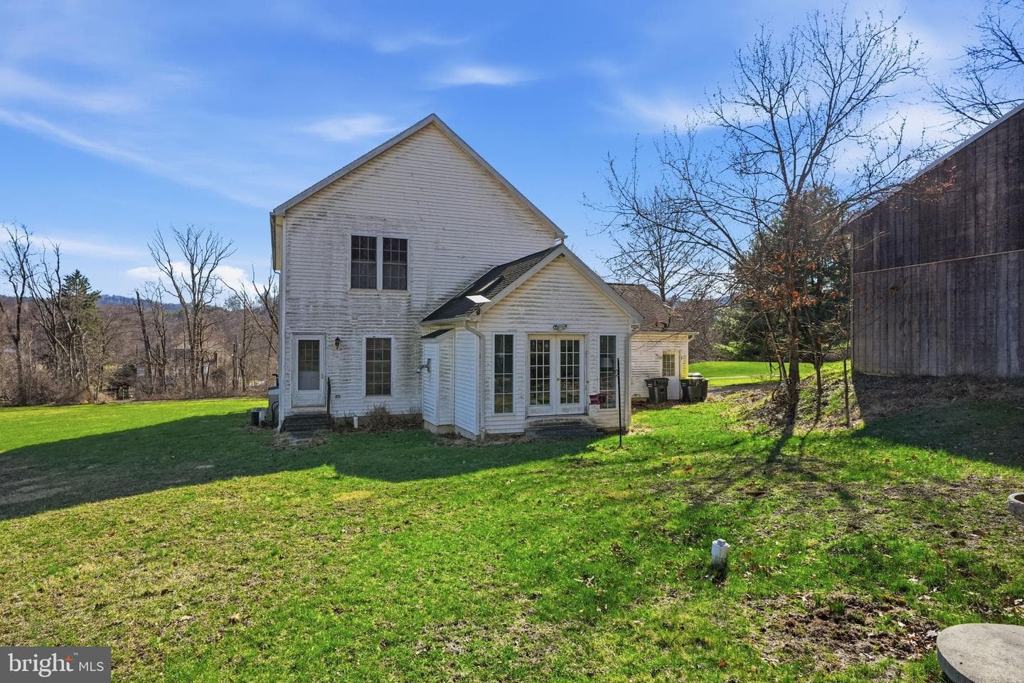 2531 Apple Street photo 44