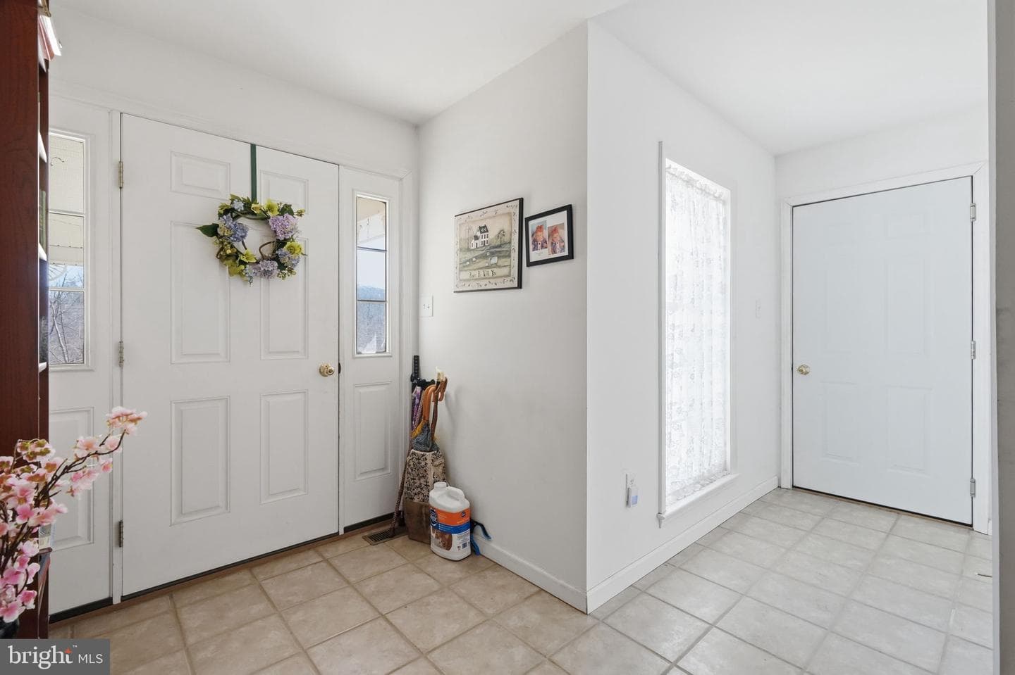 2531 Apple Street photo 7