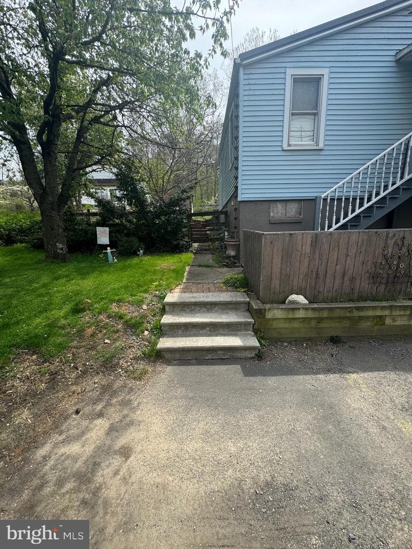 2294 Easton Road photo 3