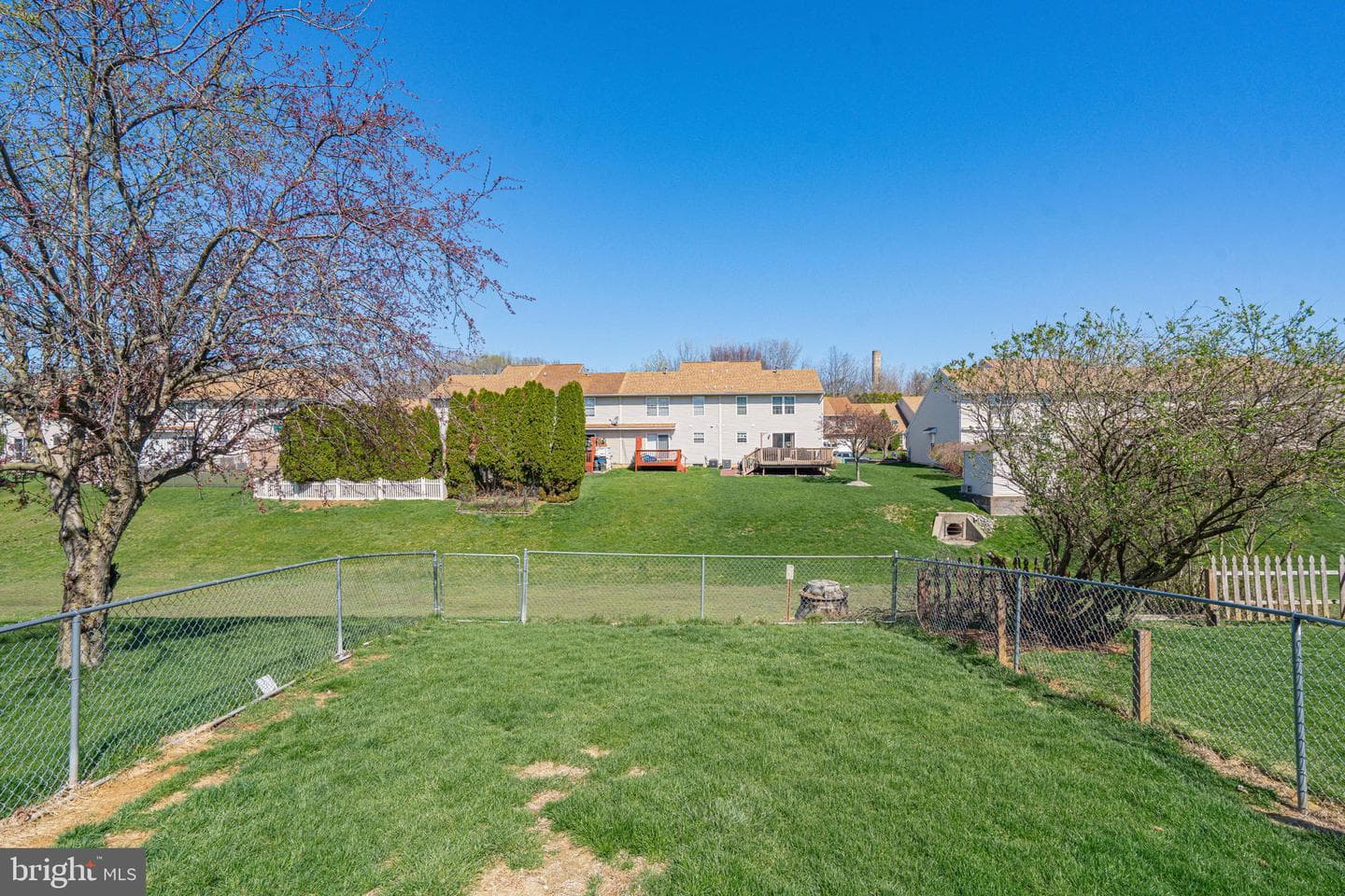 2725 Victoria Lane photo 39