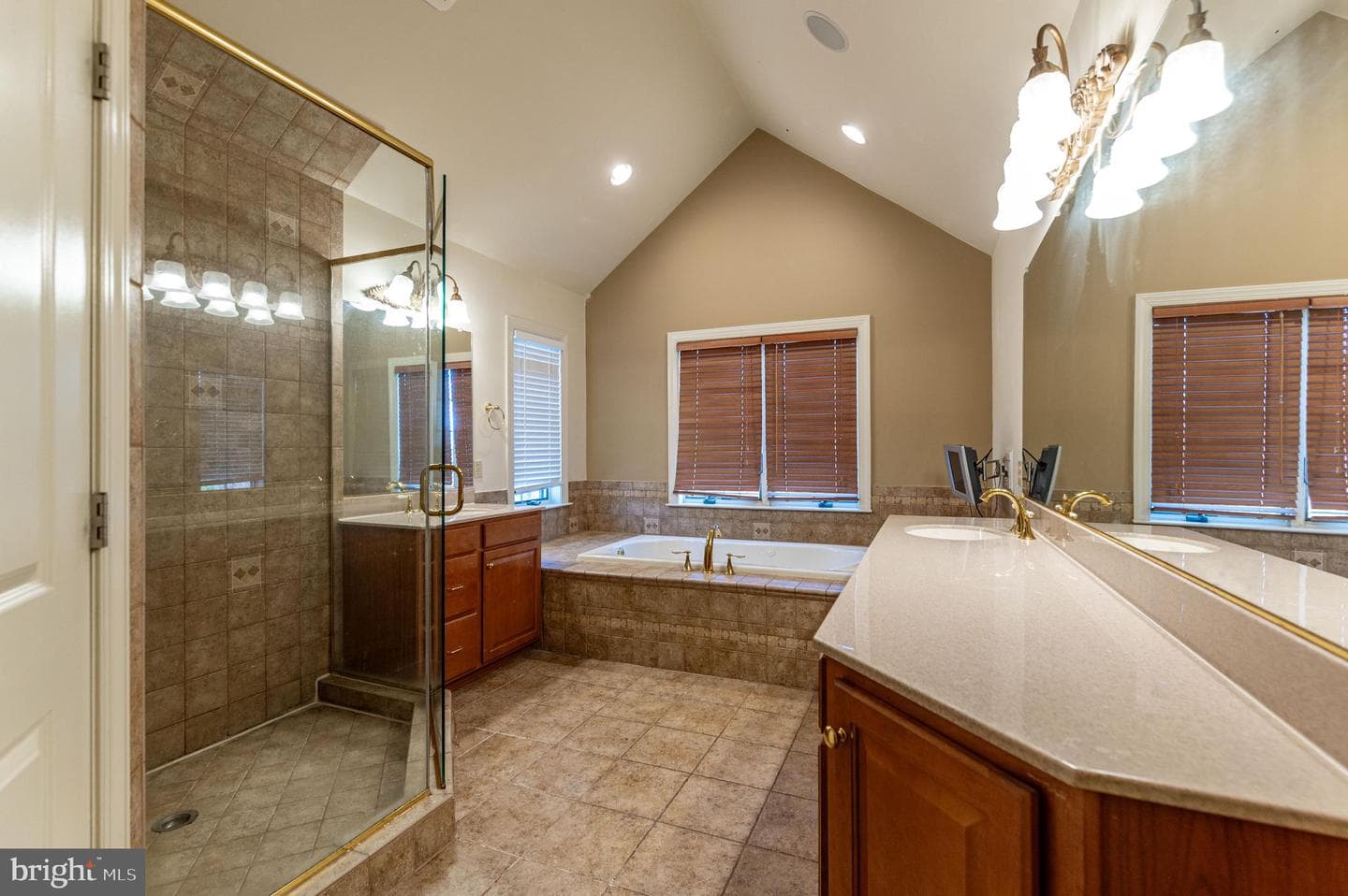 49 Crest Boulevard photo 39