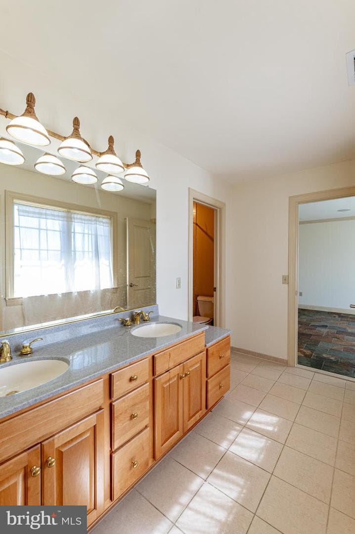 49 Crest Boulevard photo 45
