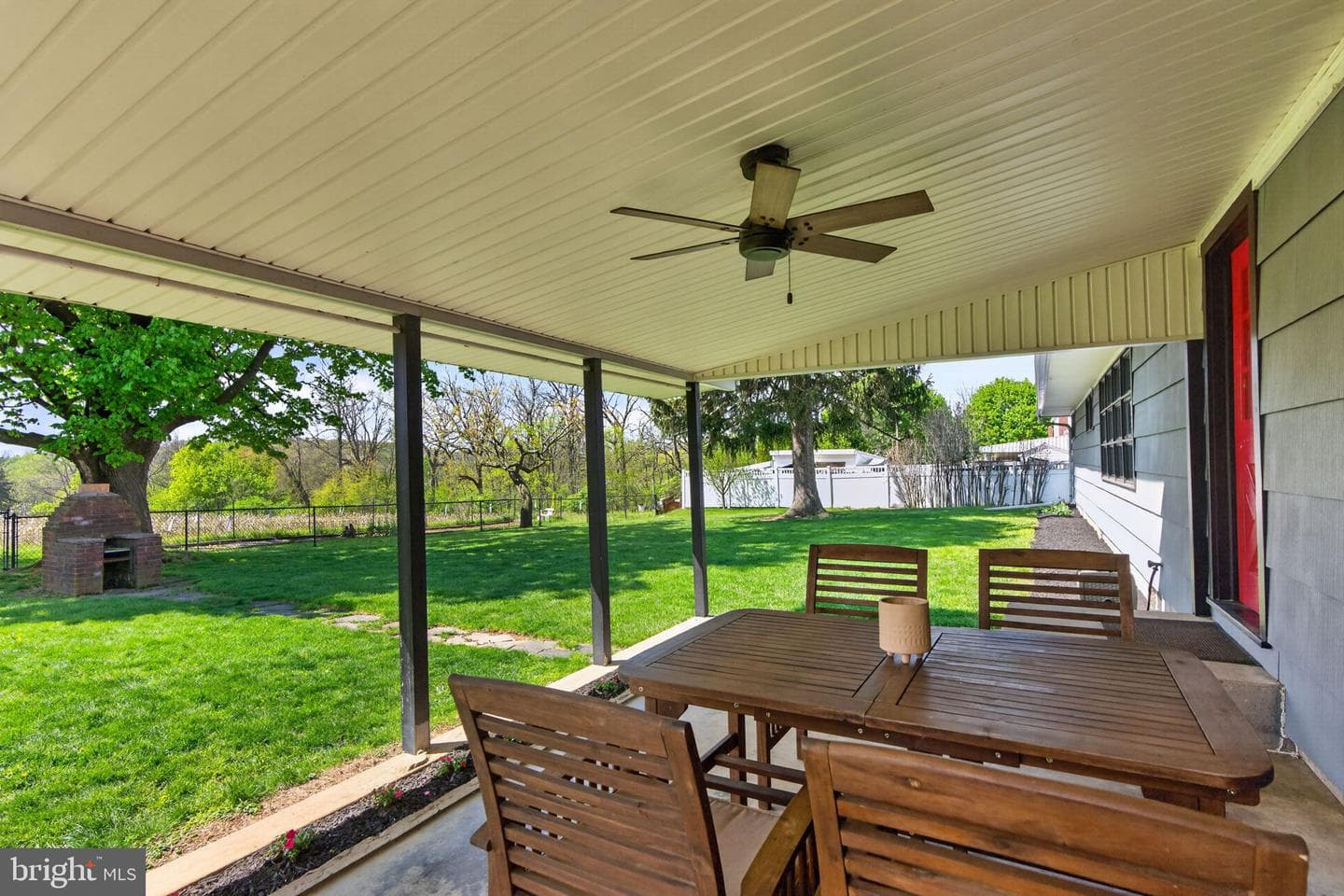 141 Siegfried Avenue photo 9