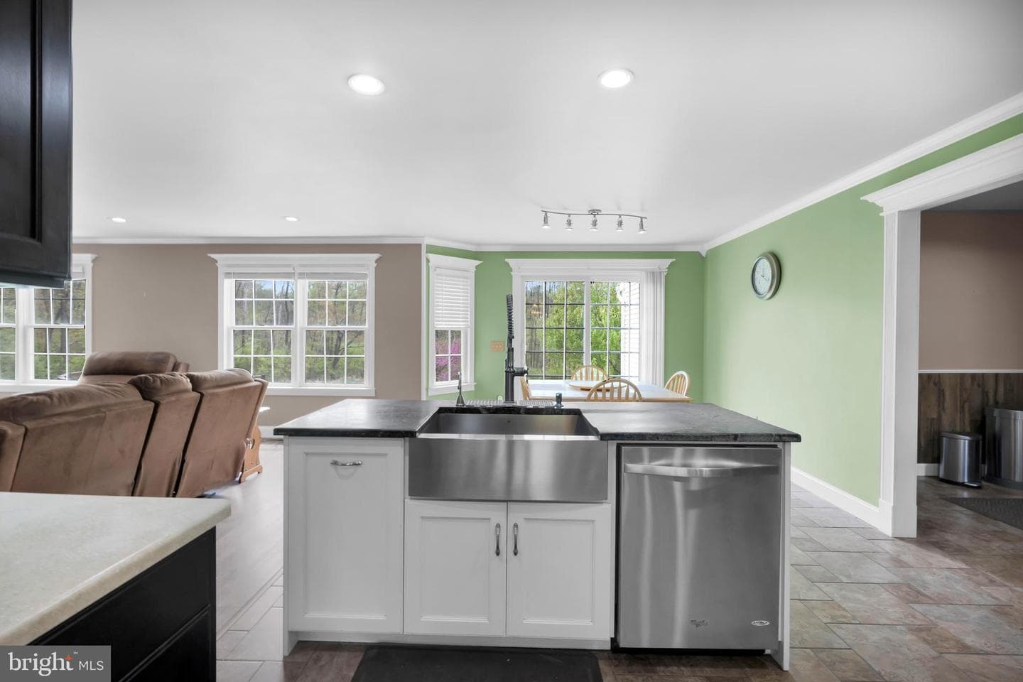 725 Buttermilk Road photo 19
