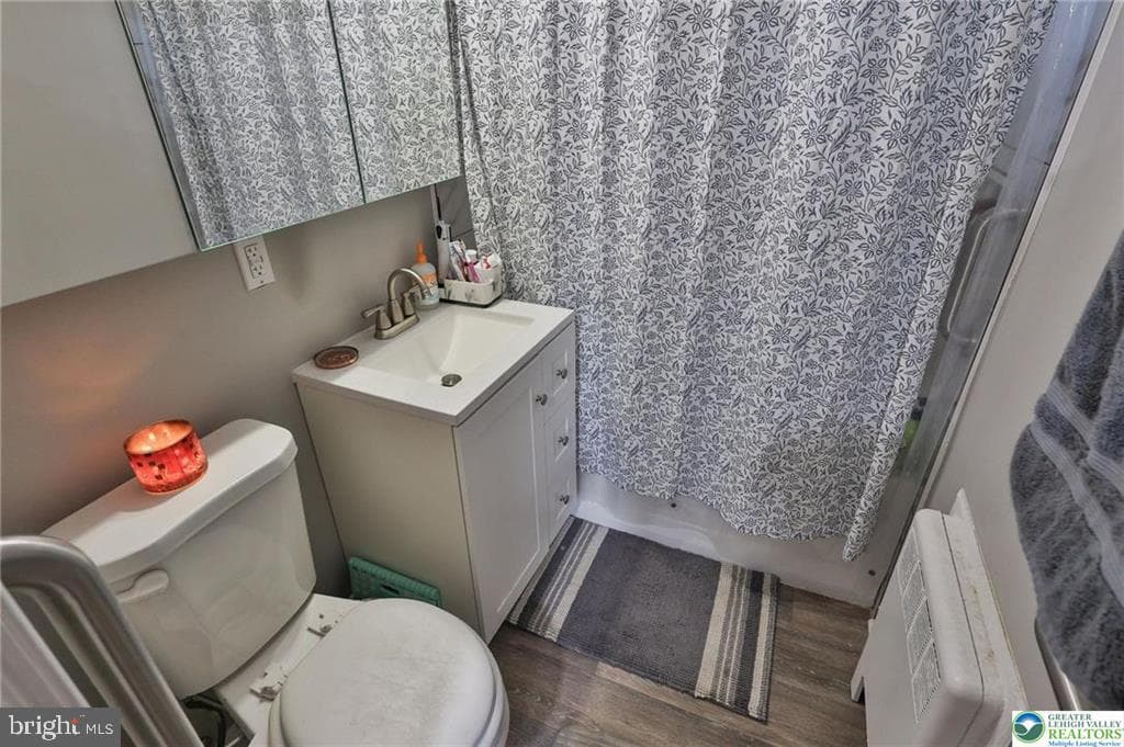 3033 Mission Road photo 22