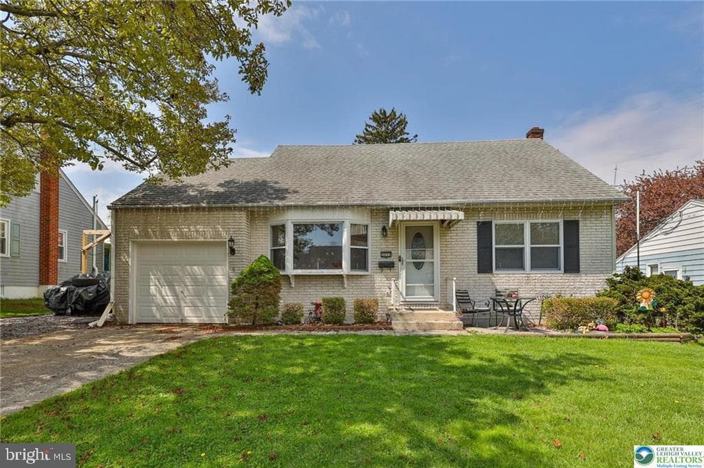 3033 Mission Road photo 5