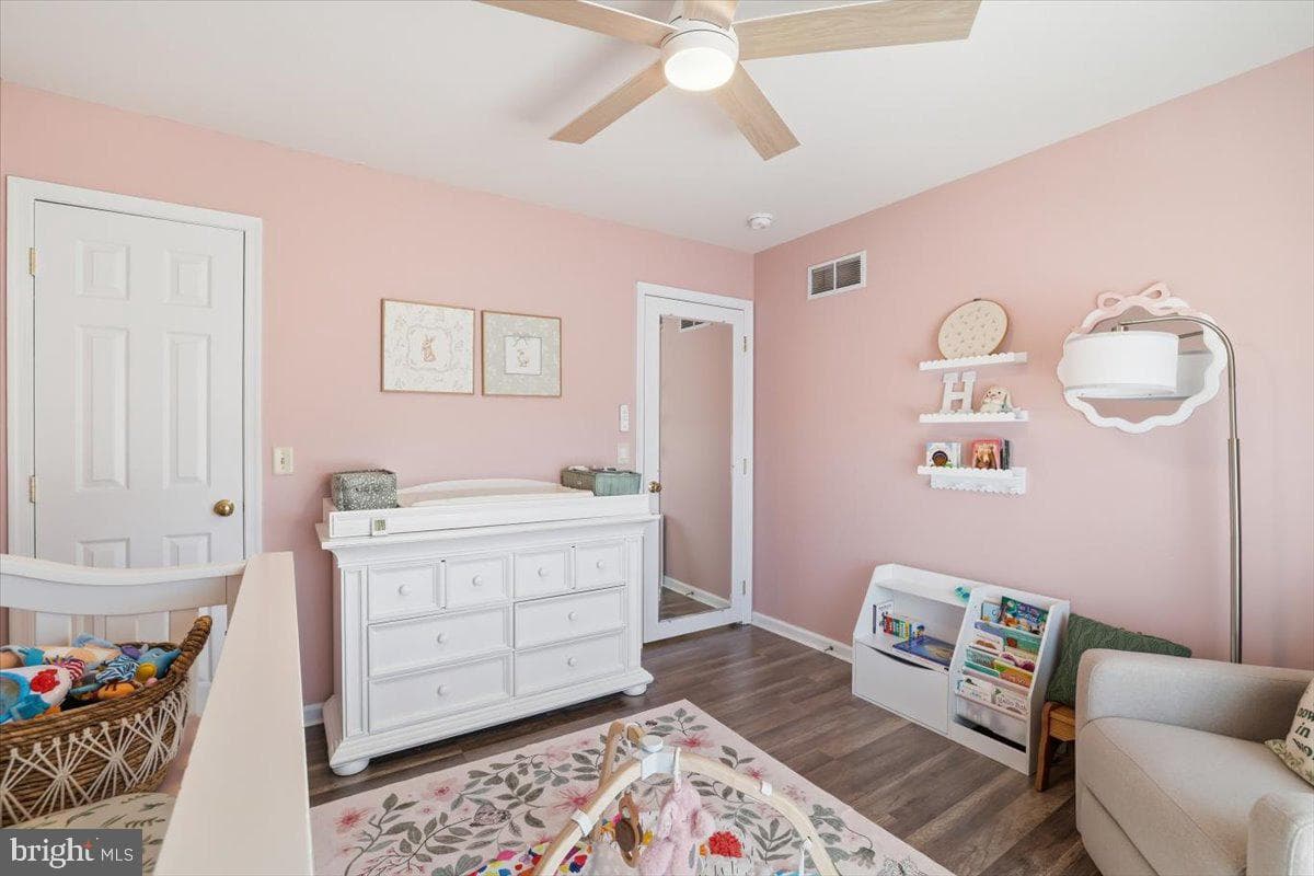 215 Birch Street photo 34