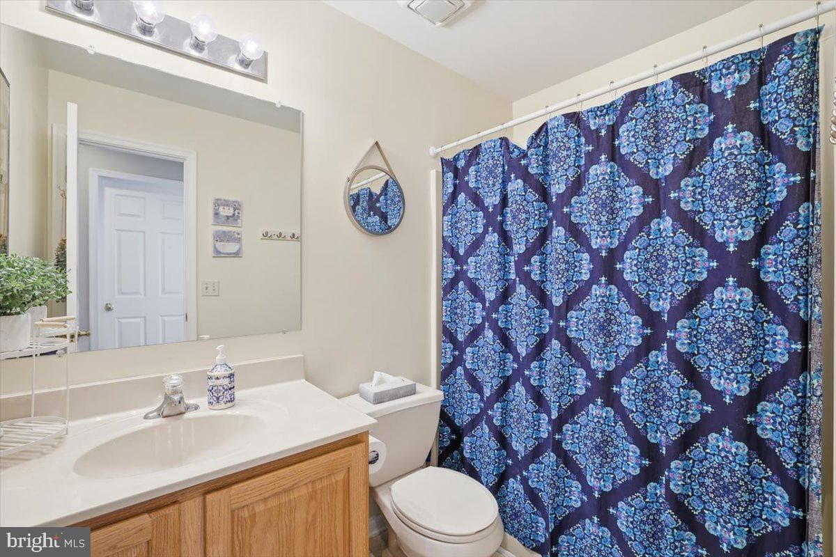 215 Birch Street photo 35
