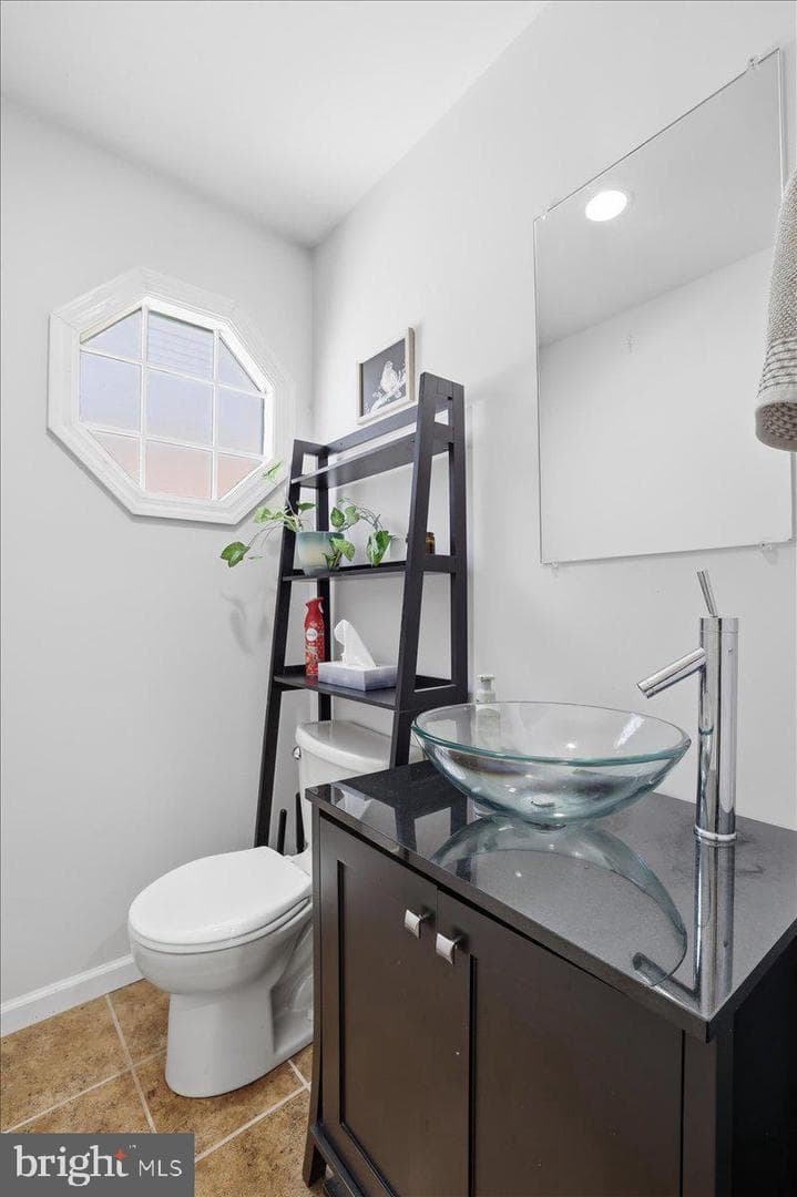 215 Birch Street photo 6