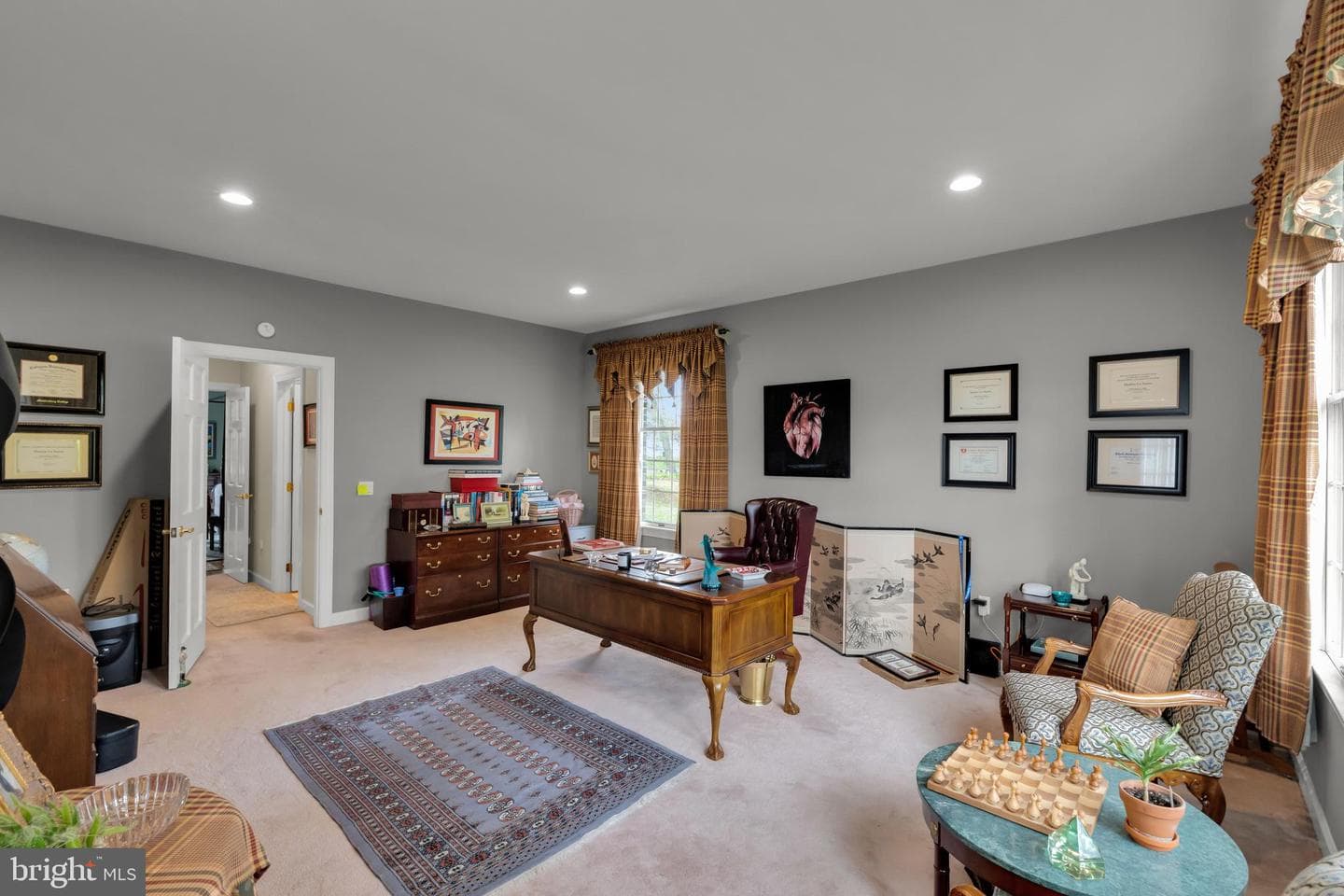 1860 Rosewood photo 22