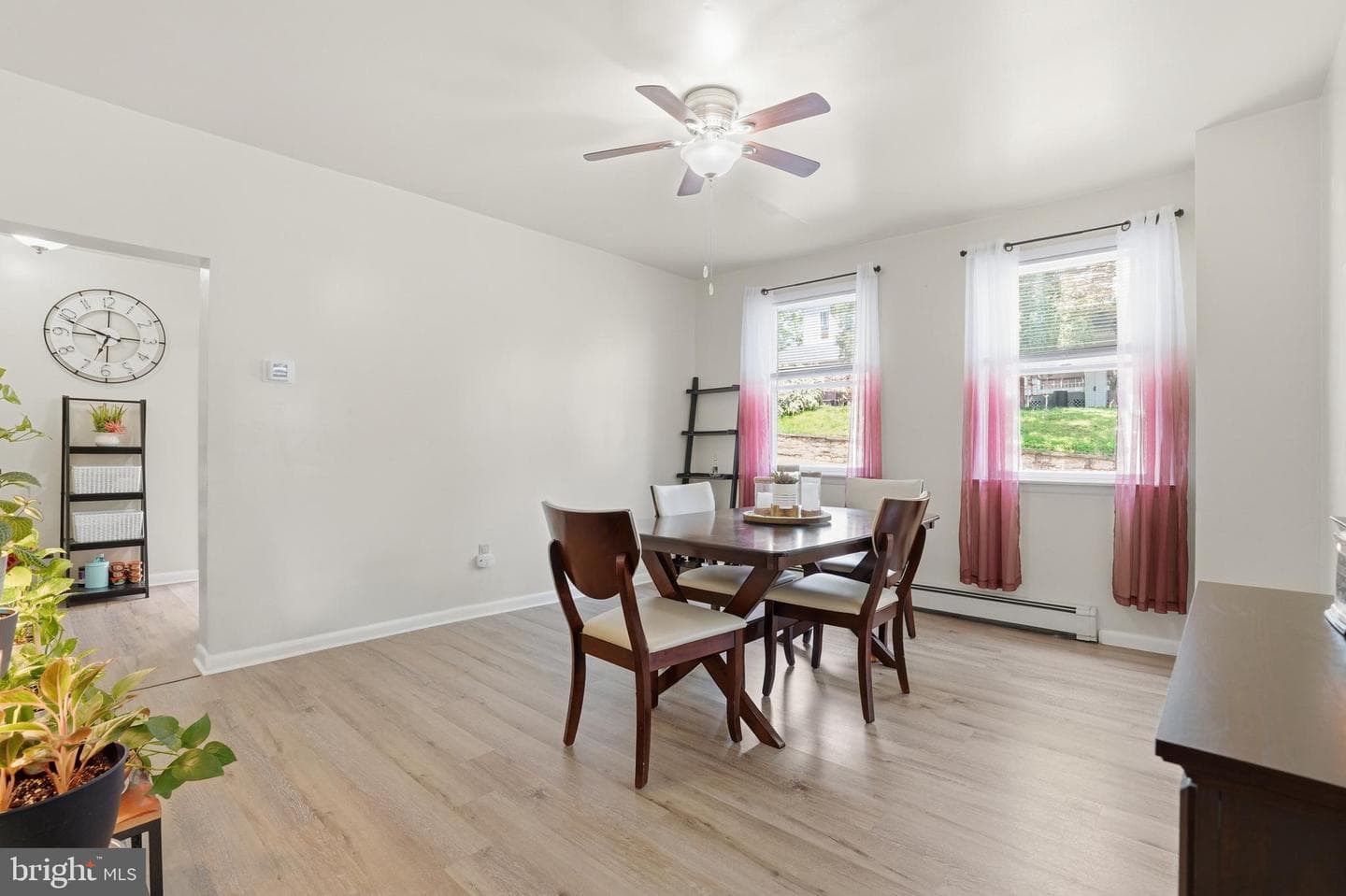 402 Wyandotte Street photo 7