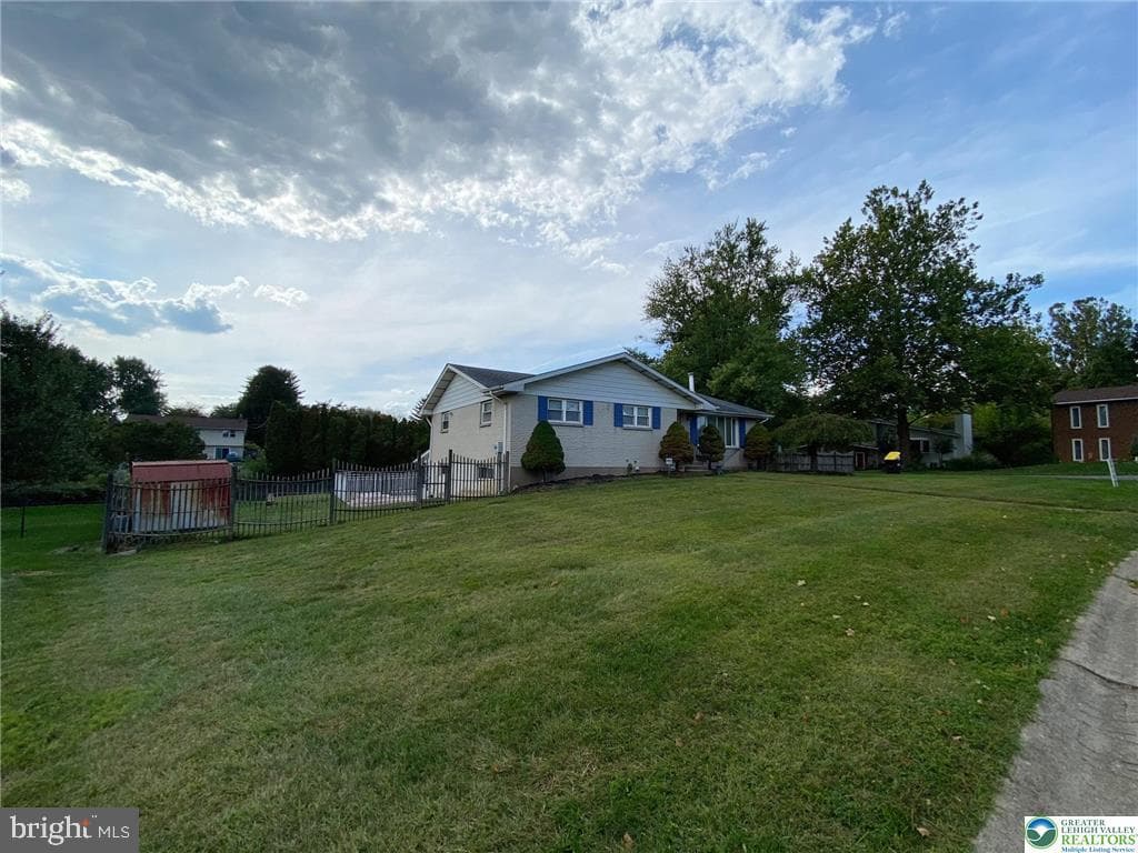 3979 Kenrick Drive photo 2