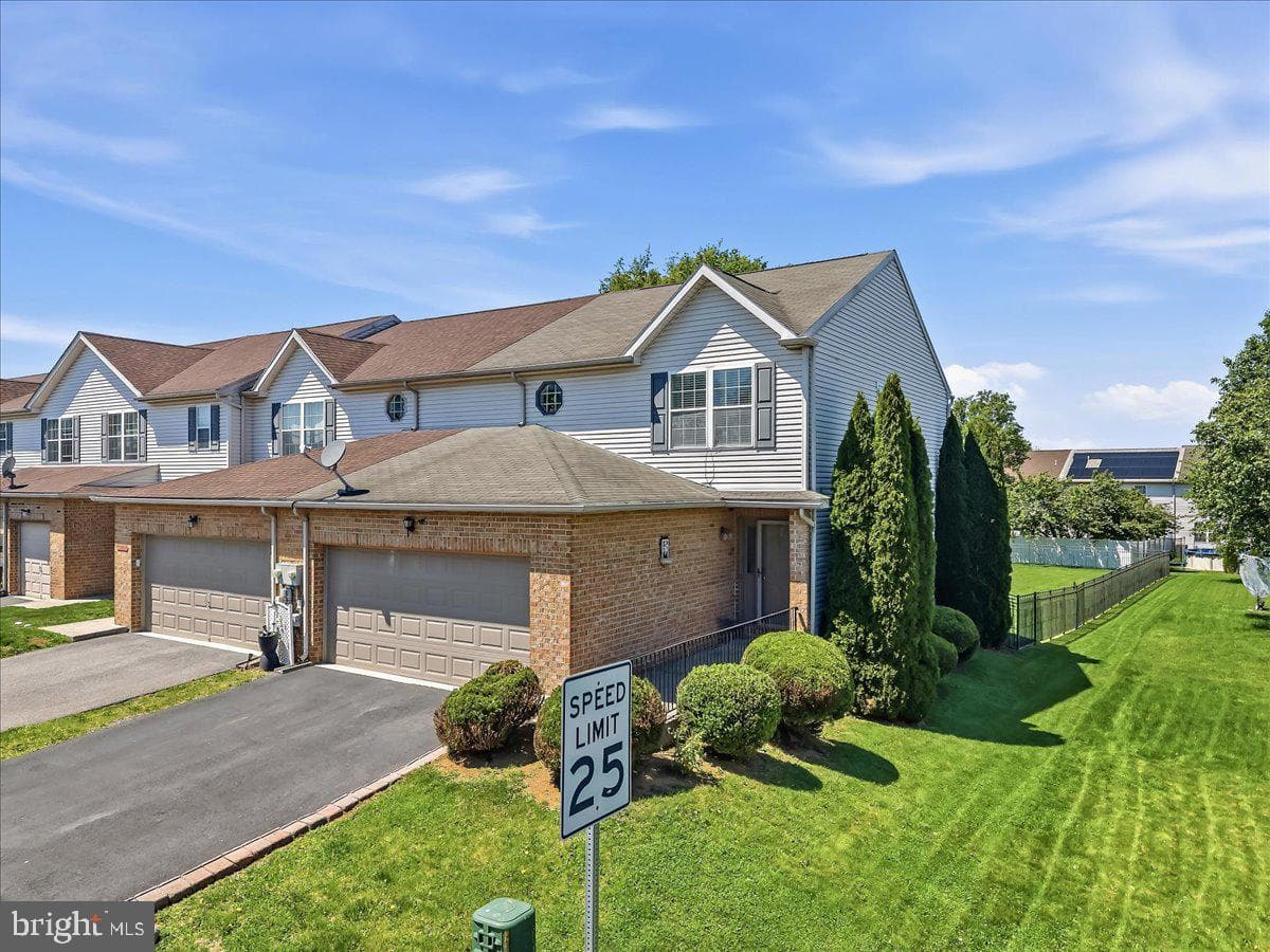 1260 Hawthorn Drive photo 28