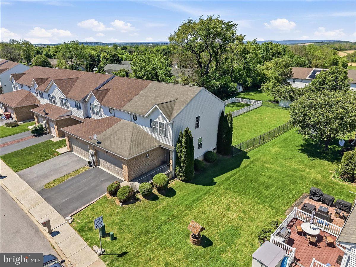 1260 Hawthorn Drive photo 31
