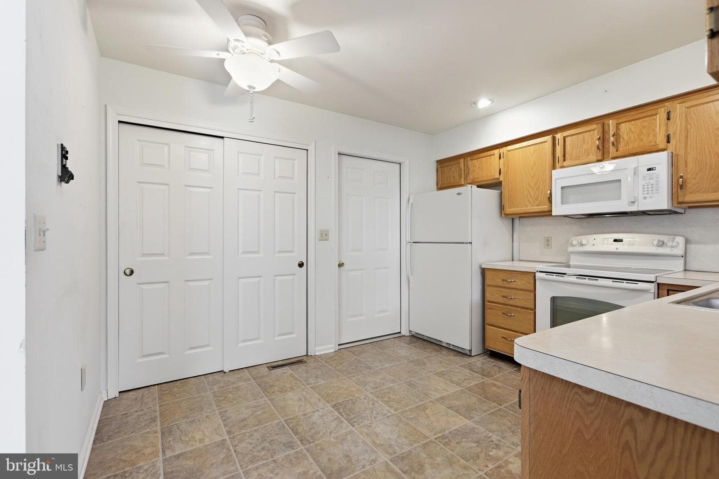 220 Melissa Drive photo 17