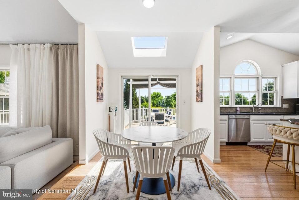 562 Country Club Road photo 10